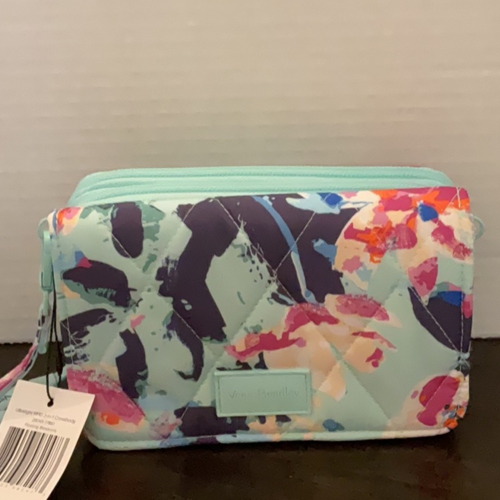 NWT Vera Bradley Ultralight RFID 3 in 1 Crossbody Bag—Floating Blossoms